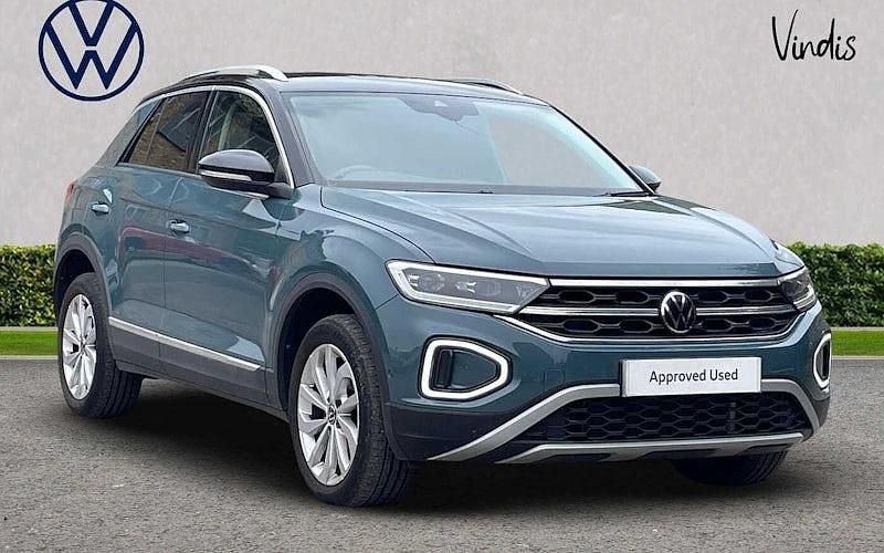 Used 2025 VW T-Roc Style SUV | £21,791 (Good price) - Image 1/4