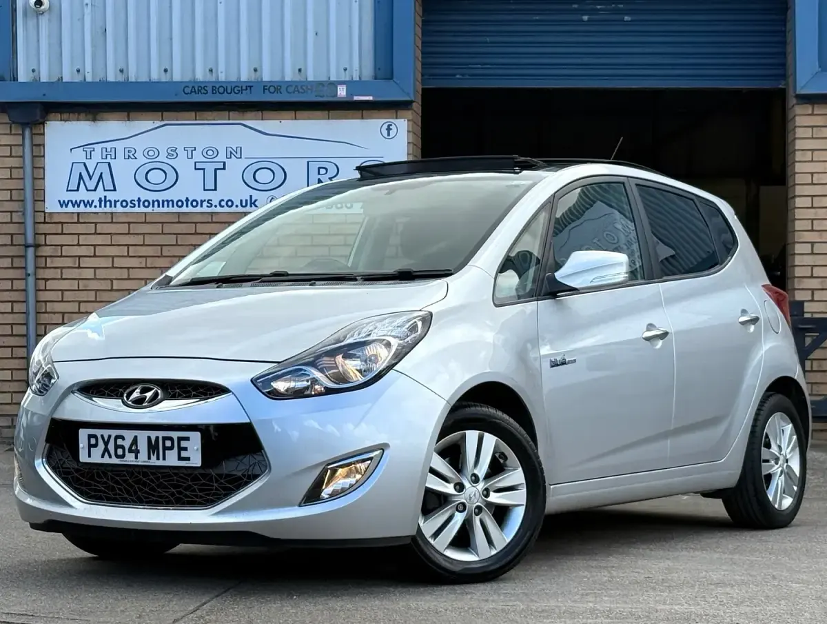 Used Hyundai ix20 Style 116 HP (85 kW) 2014 Silver Hatchback