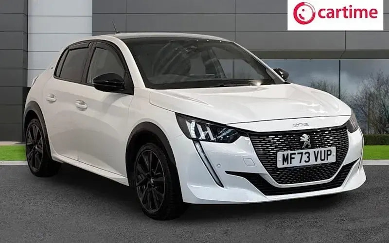 Used Peugeot 208 GT 102 HP (75 kW) 2023 Hatchback