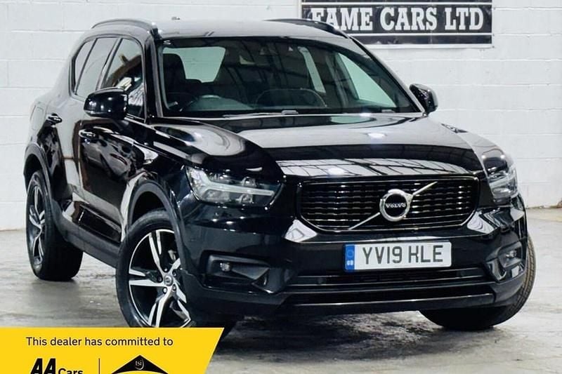 Black Used 2019 Volvo XC40 R-Design SUV | £12,000 - Image 1/1