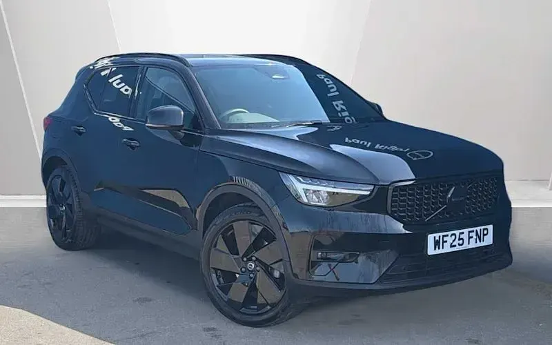 Begagnad Volvo XC40 Plus 197 HK (144 kW) 2026 SUV