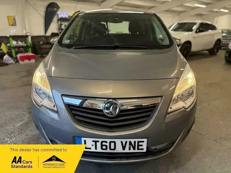 Second-hand Vauxhall Meriva 100 CP (73 kW) 2010 Gri Monovolum