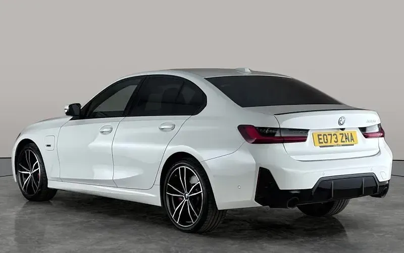 Used BMW 330e M Sport 292 HP (214 kW) 2023 White Sedan