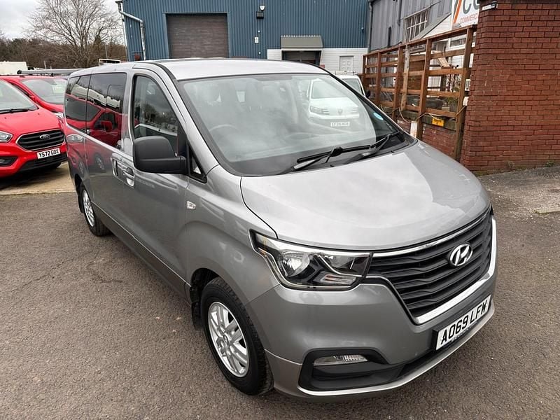 Used Hyundai I800 SE 136 HP (100 kW) 2019 Silver MPV