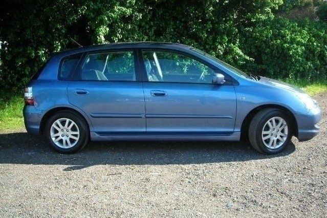 Begagnad Honda Civic 2005 Halvkombi
