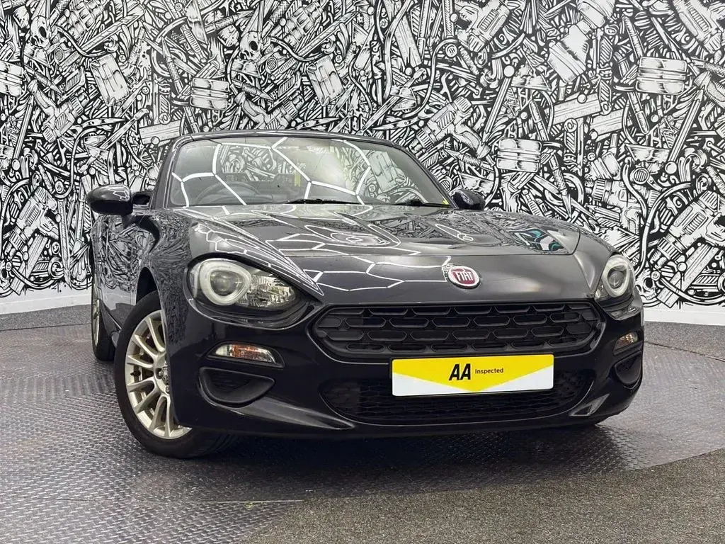 Used Fiat 124 Spider Classica 140 HP (102 kW) 2018 Black Cabriolet