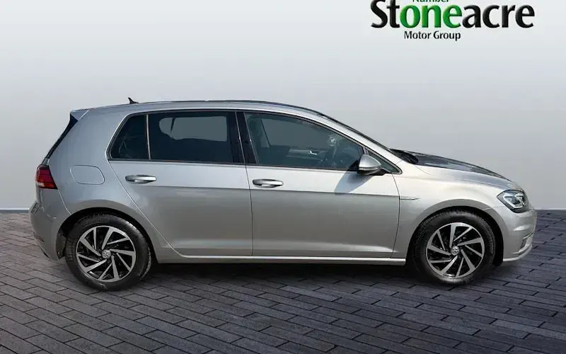 Used VW Golf VIII Edition 131 HP (96 kW) 2020 Silver Hatchback