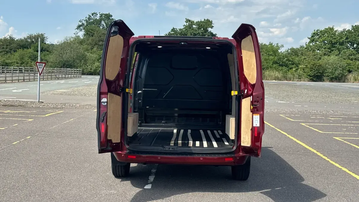 Used Ford Transit Custom Limited 130 HP (95 kW) 2021 Van