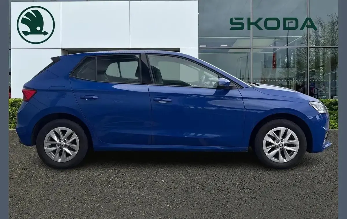 Used Skoda Fabia Comfort 108 HP (79 kW) 2023 Blue Hatchback