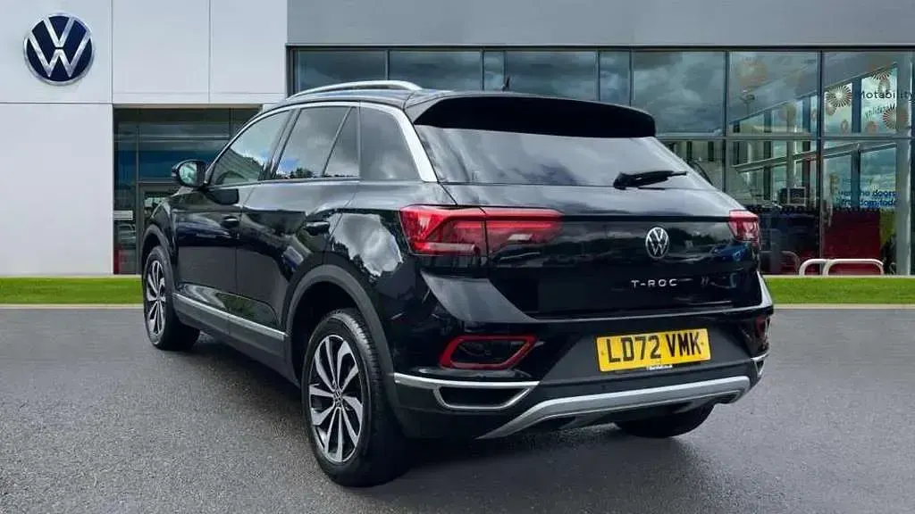 Used VW T-Roc Style 110 HP (80 kW) 2022 Deep black pearl SUV