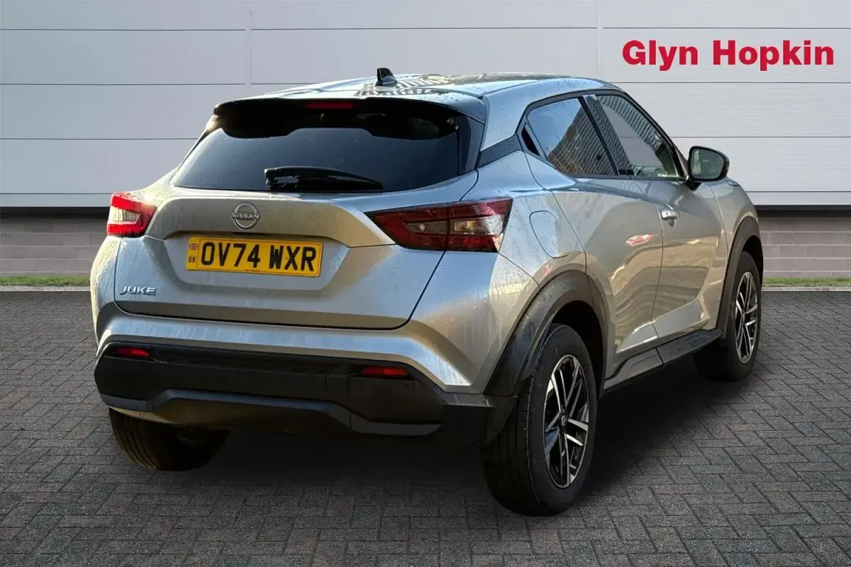 Gebraucht Nissan Juke N-Connecta 2024 Silber SUV