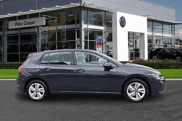 Used VW Golf VIII Life 110 HP (80 kW) 2022 Grey Hatchback