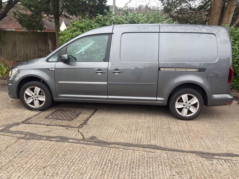 Used VW Caddy Maxi Highline 150 HP (110 kW) 2016 Grey MPV