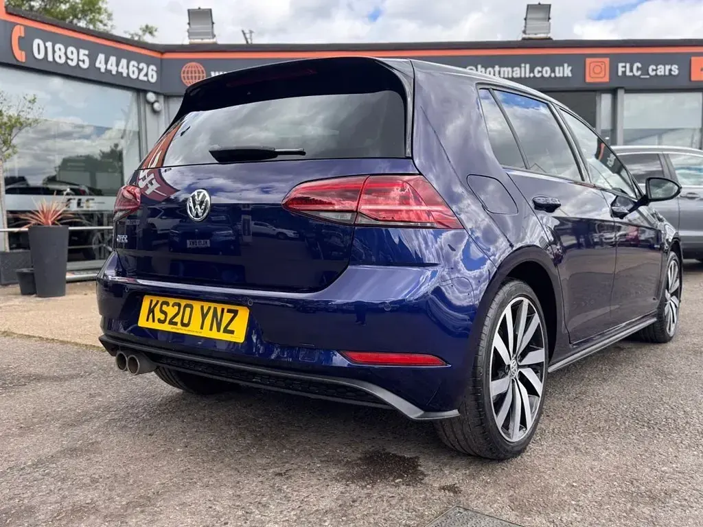 Używany VW Golf VII Advance 204 KM (150 kW) 2020 Niebieski Hatchback