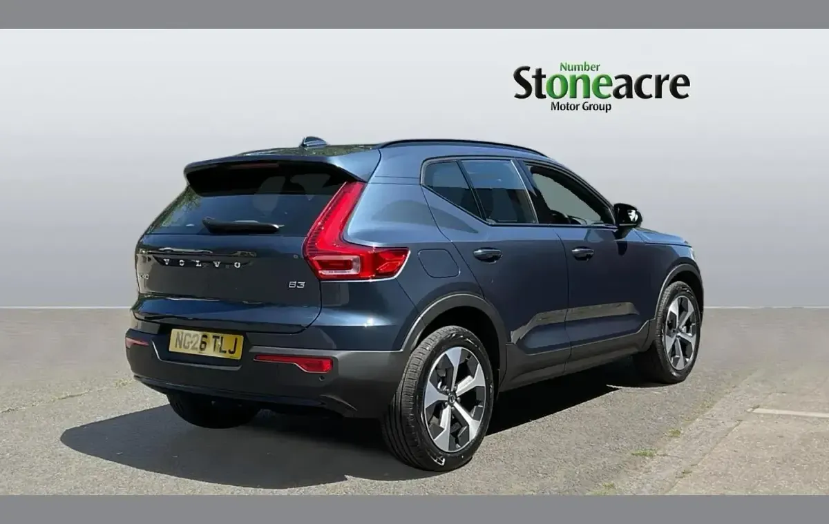 New Volvo XC40 Plus 161 HP (118 kW) 2026 Blue SUV
