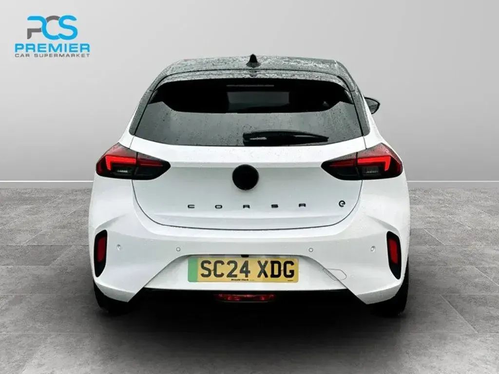 Used Vauxhall Corsa-e Ultimate 100 kW (136 HP) 2024 White Hatchback