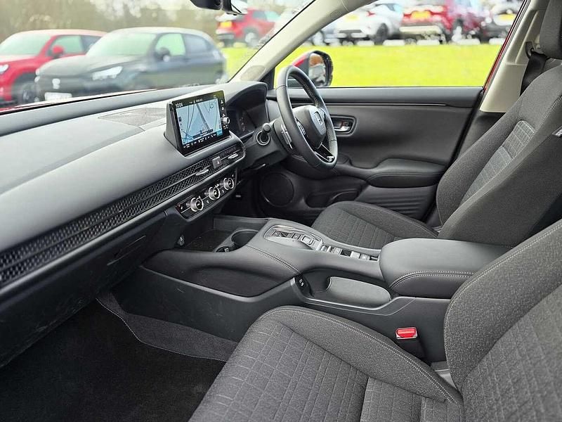 Used Honda ZR-V Elegance 184 HP (135 kW) 2025 Radiant red SUV
