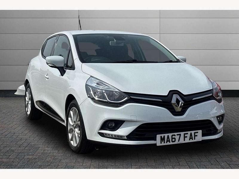White Used 2017 Renault Clio IV Dynamique Hatchback | £7,695 (Fair price) - Image 1/2