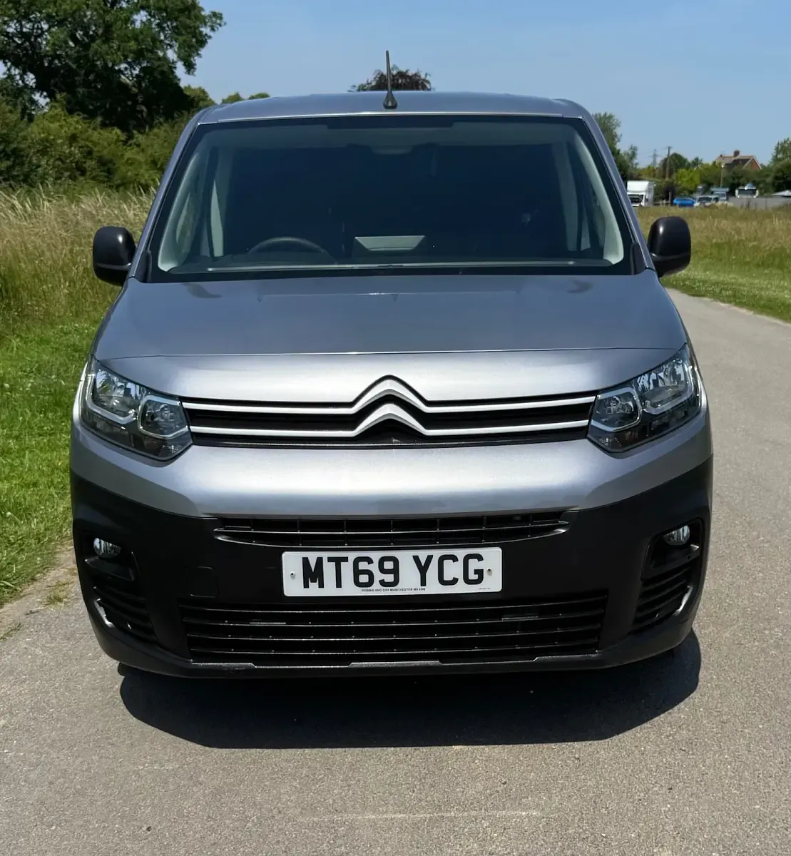 Used Citroën Berlingo 100 HP (73 kW) 2019 Grey MPV