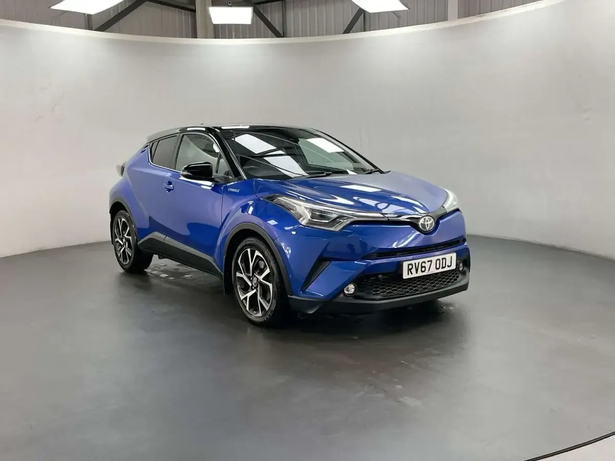 Used Toyota C-HR 122 HP (89 kW) 2017 Blue SUV