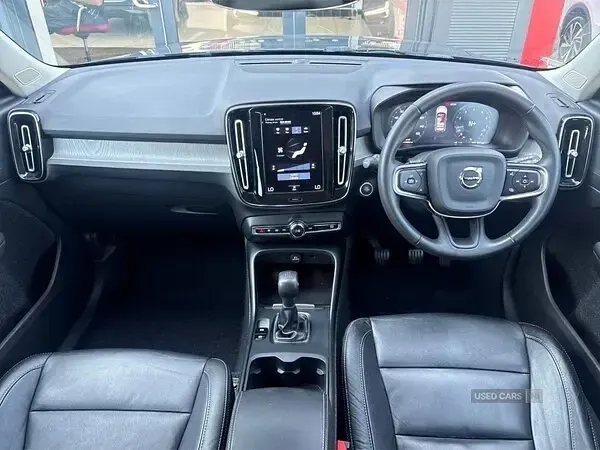 Used Volvo XC40 Inscription 160 HP (117 kW) 2021 Blue SUV