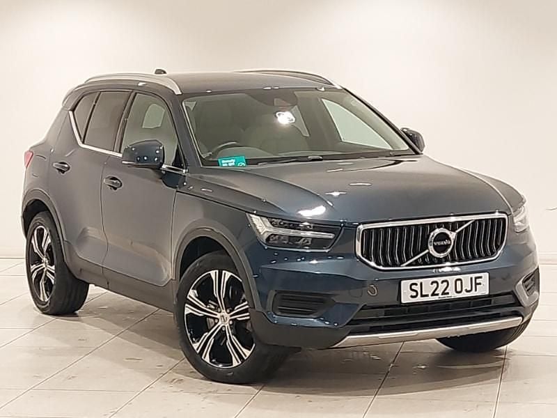 Blue Used 2022 Volvo XC40 Inscription SUV | £23,498 (Fair price) - Image 1/4