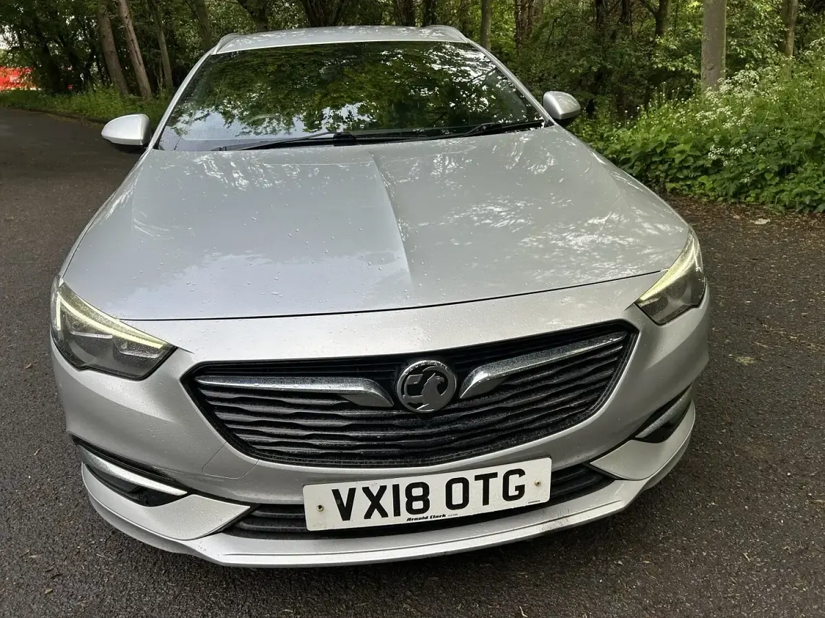 Used Vauxhall Insignia SRi 170 HP (125 kW) 2018 Silver Estate