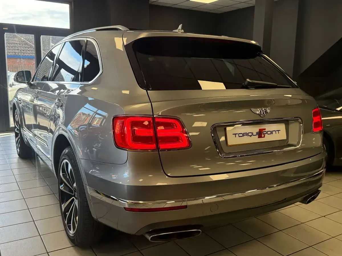 Used Bentley Bentayga 608 HP (447 kW) 2016 Grey SUV