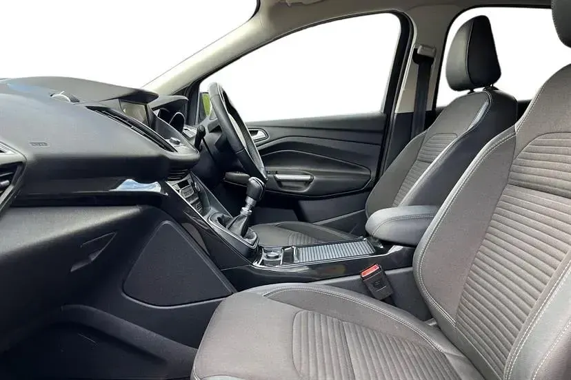 Used Ford Kuga Titanium 150 HP (110 kW) 2019 Black SUV