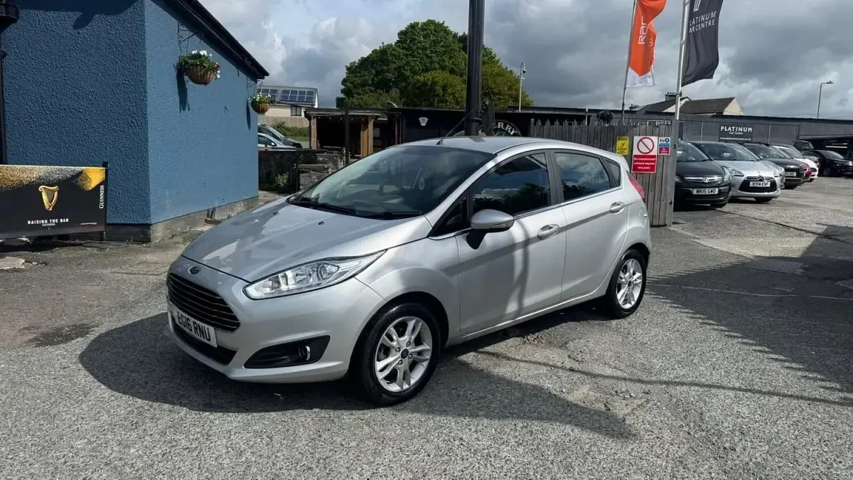 Used Ford Fiesta Zetec 2016 Silver Hatchback