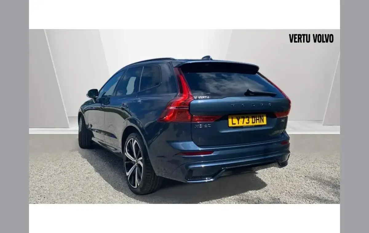 Used Volvo XC60 Ultimate 247 HP (181 kW) 2023 Blue SUV