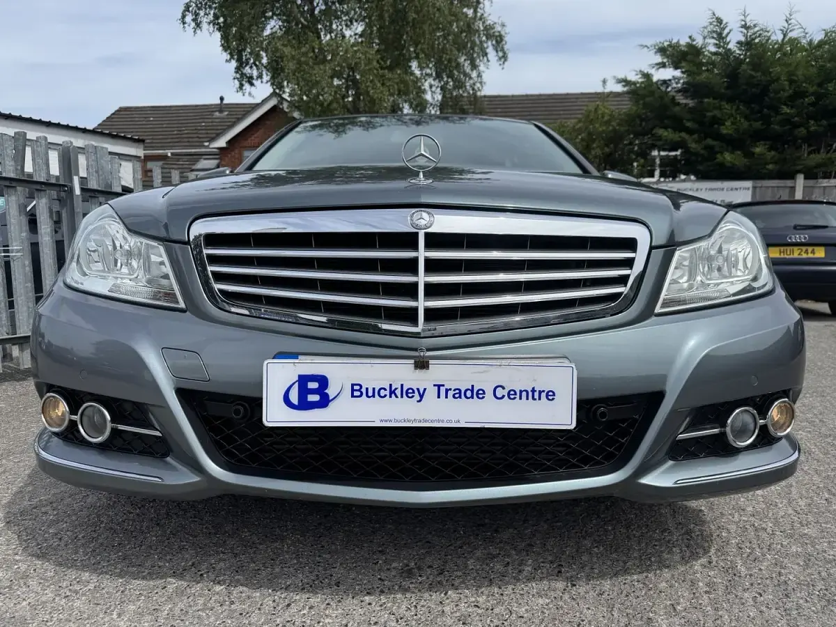 Used Mercedes C180 Elegance 156 HP (114 kW) 2011 Grey Sedan