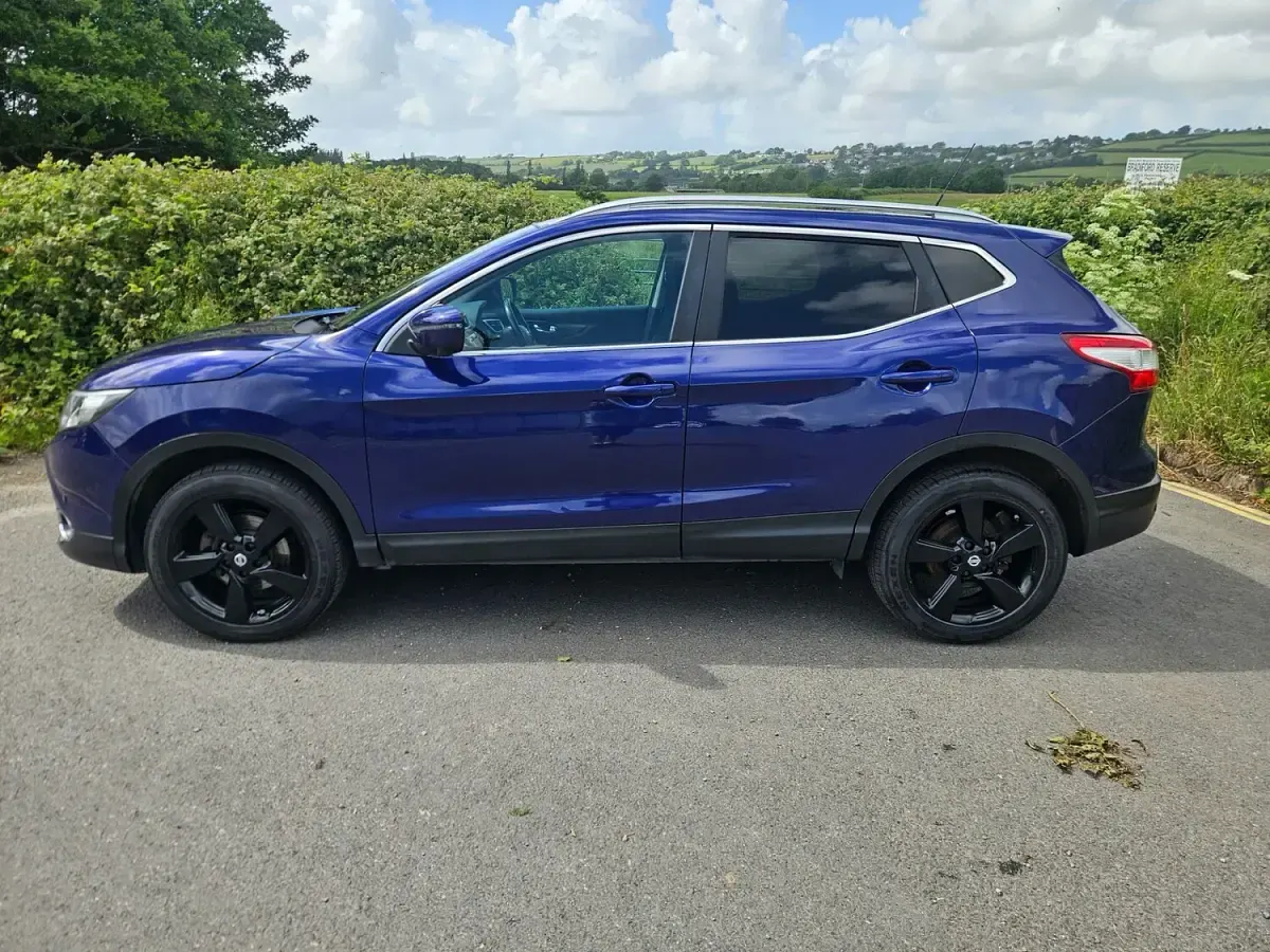Used Nissan Qashqai N-TEC 115 HP (84 kW) 2015 Blue SUV