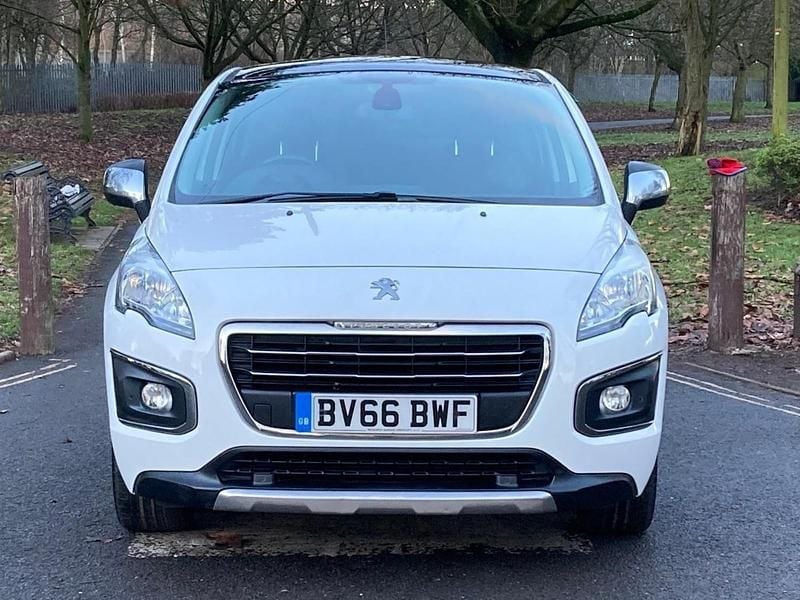 Used Peugeot 3008 Allure 2016 White Hatchback