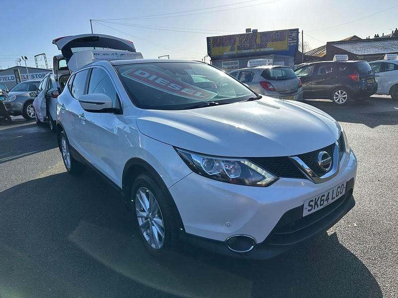Used Nissan Qashqai Acenta Premium 2014 White SUV