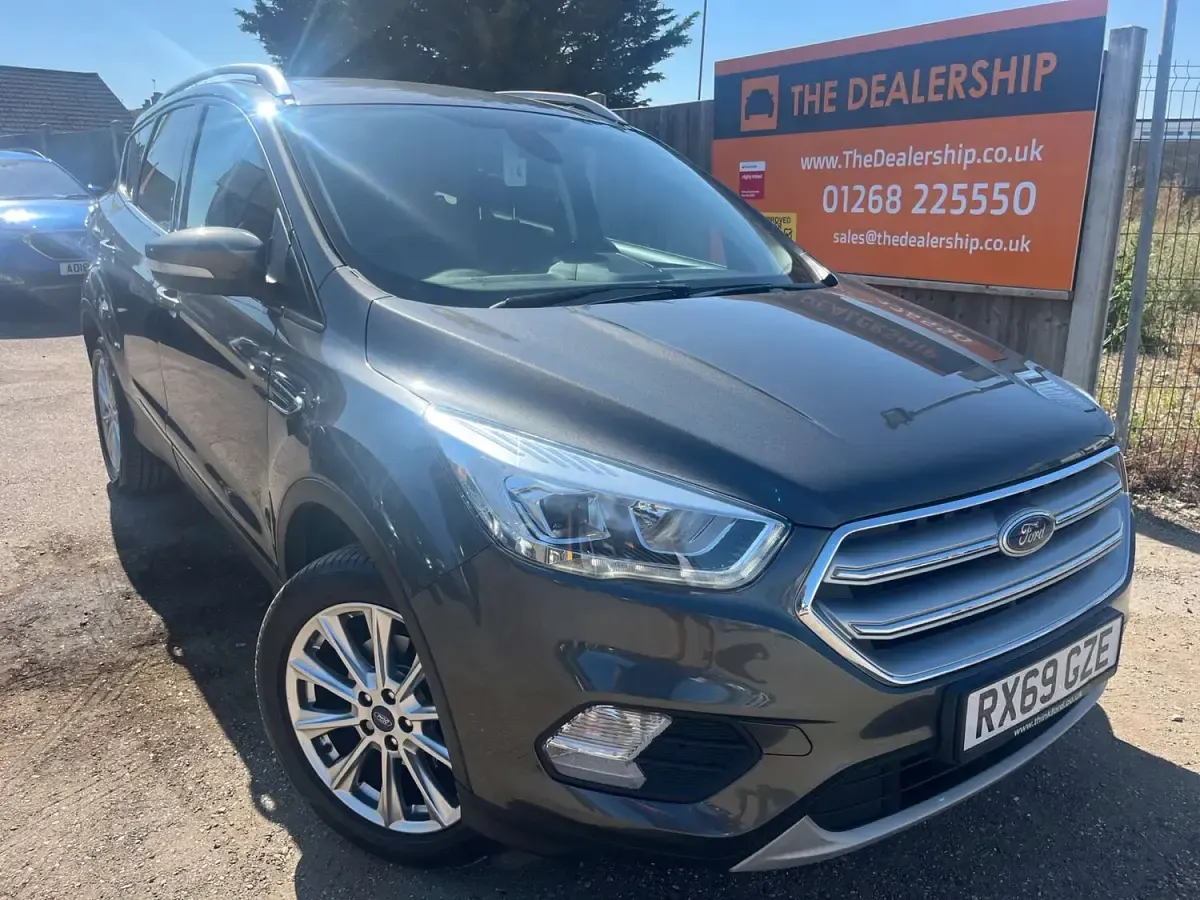 Used Ford Kuga Titanium 150 HP (110 kW) 2019 Grey SUV