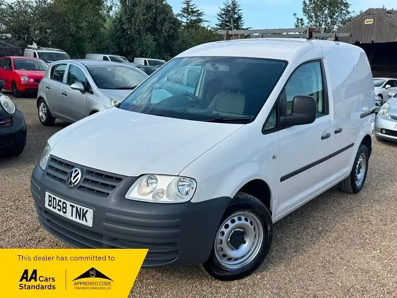 Used VW Caddy 104 HP (76 kW) 2008 White MPV