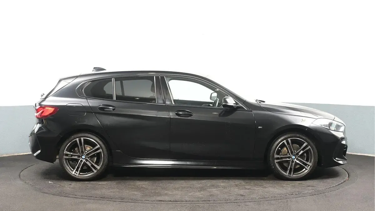 Used BMW 118 M Sport 138 HP (101 kW) 2020 Black Hatchback