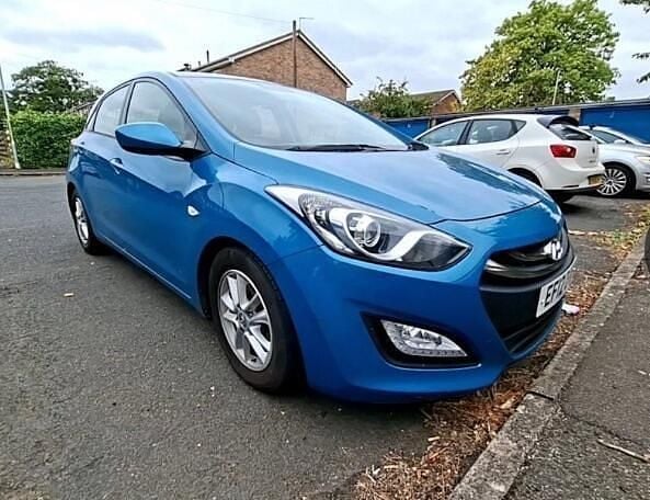 Blue Used 2012 Hyundai i30 Active Hatchback | £2,415 (Fair price) - Image 1/3