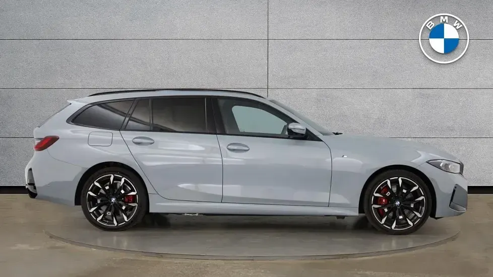 New BMW 330e M Sport 288 HP (211 kW) 2026 Grey Estate