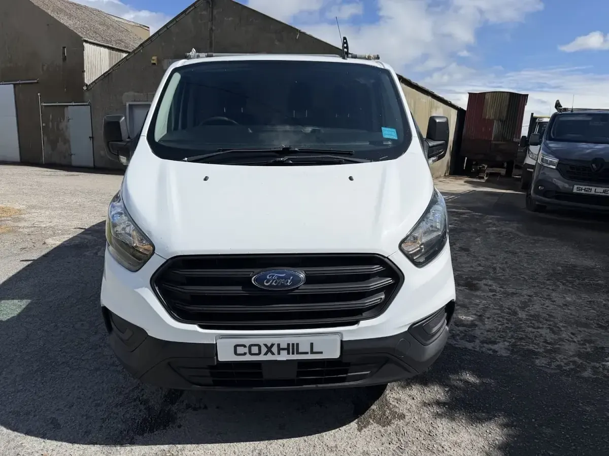 Used Ford Transit Custom 105 HP (77 kW) 2018 White Van