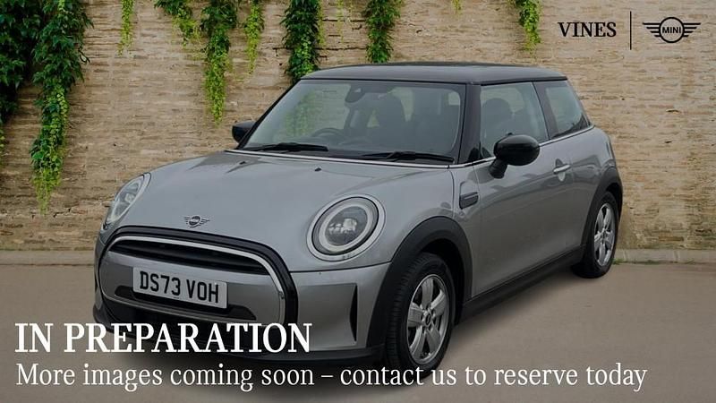 Used Mini Cooper Classic 134 HP (98 kW) 2023 Silver Hatchback