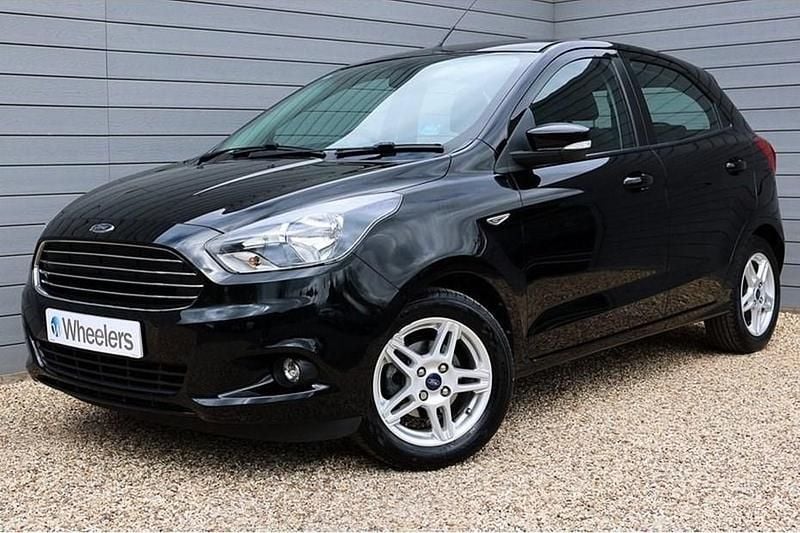 Used Ford Ka Plus Zetec 85 HP (62 kW) 2018 Black Hatchback