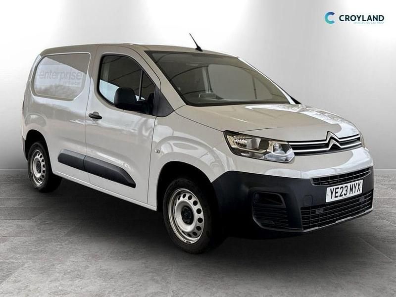 Used Citroën Berlingo 100 HP (73 kW) 2023 White MPV