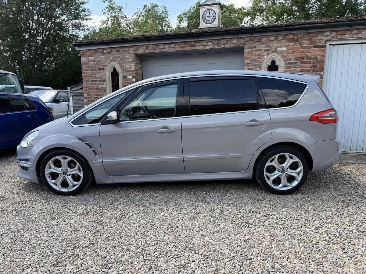 Used Ford S-MAX Titanium X 140 HP (102 kW) 2012 Silver MPV