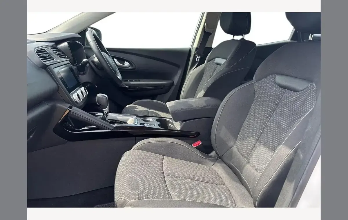 Usado Renault Kadjar Play 140 HP (102 kW) 2019 Branco SUV