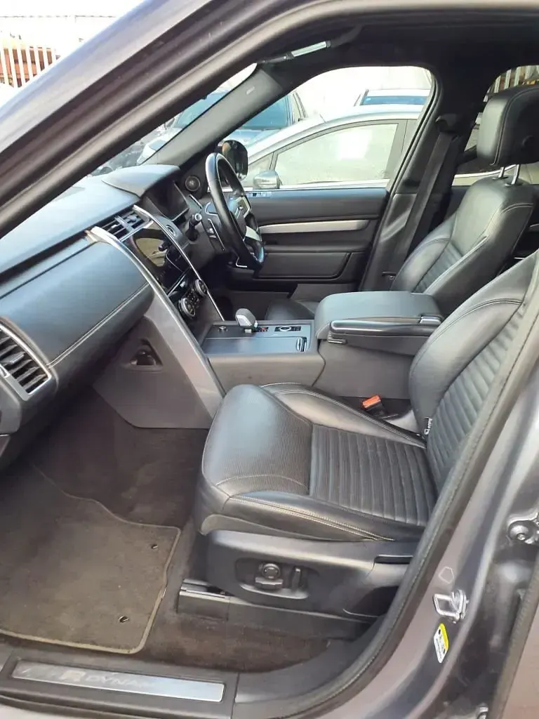 Used Land Rover Discovery 5 SE Dynamic 250 HP (183 kW) 2021 Grey SUV