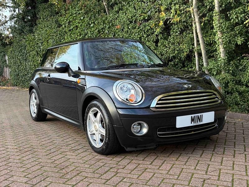Black Used 2008 Mini Cooper Hatch Hatchback | £5,000 (Expensive) - Image 1/4