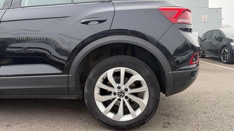 Used VW T-Roc Life 110 HP (80 kW) 2023 Black SUV