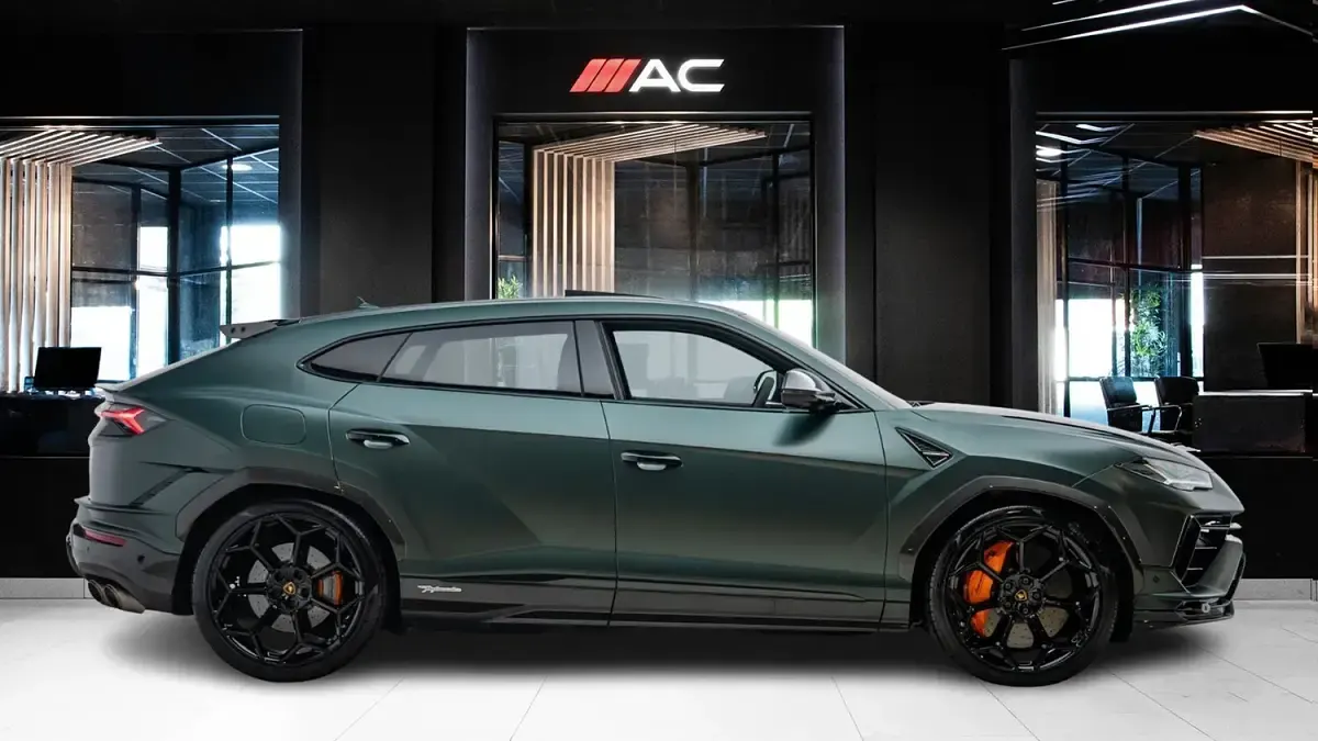 Used Lamborghini Urus 800 HP (588 kW) 2025 Green SUV